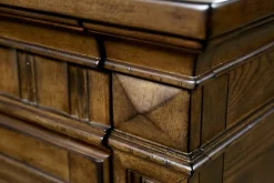 Breckenridge Master Chest