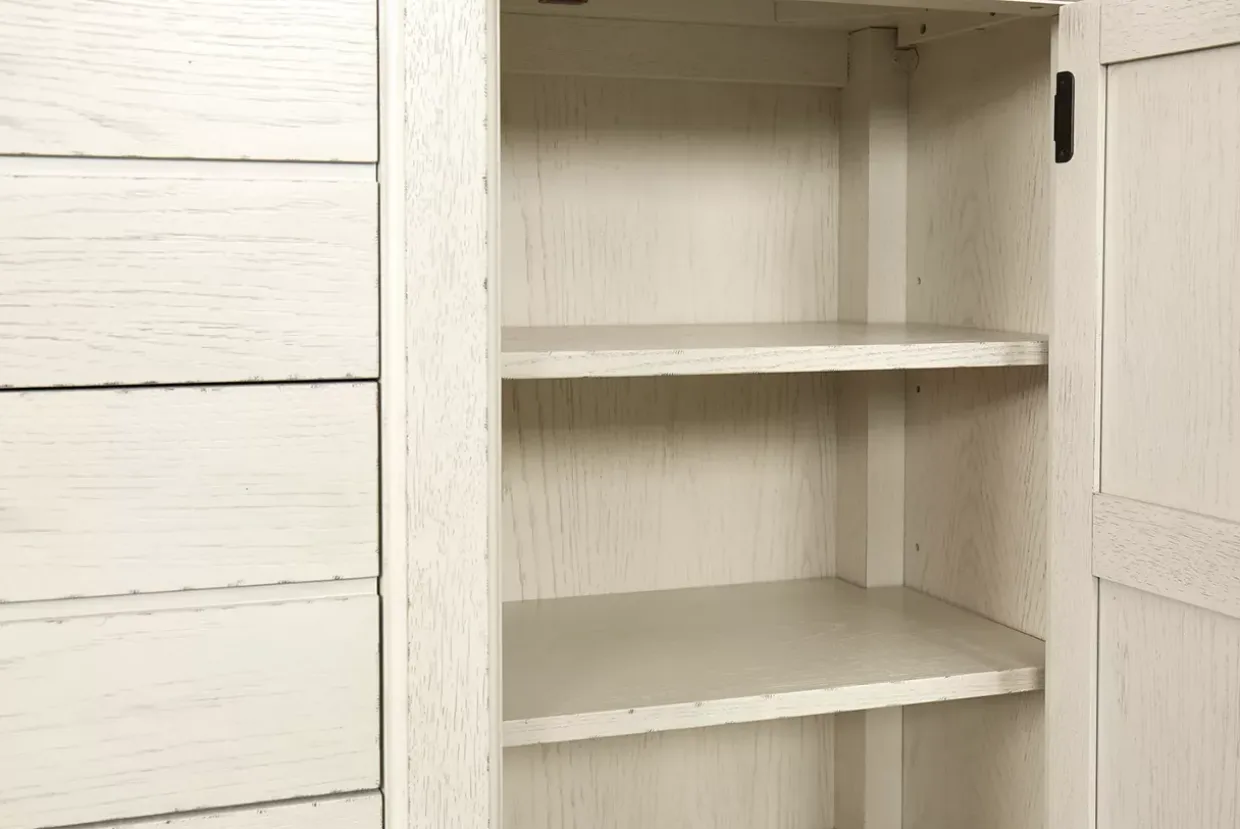Briar Lake Door Chest