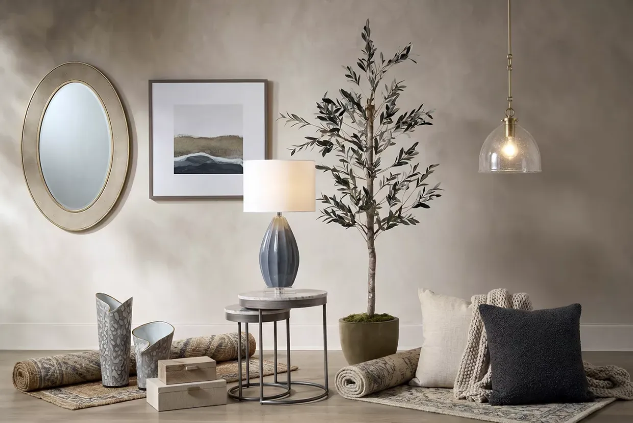 Darian Vase