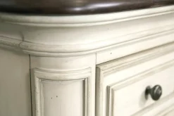 Veranda Bachelor Chest
